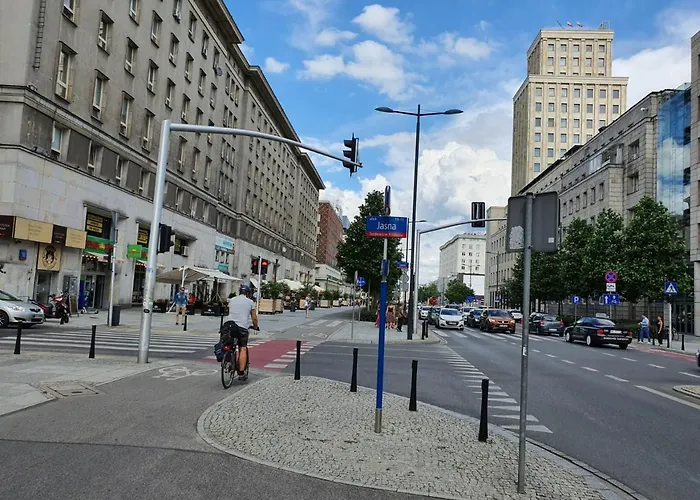 Jasna Hostelik Self Check-in Varşova